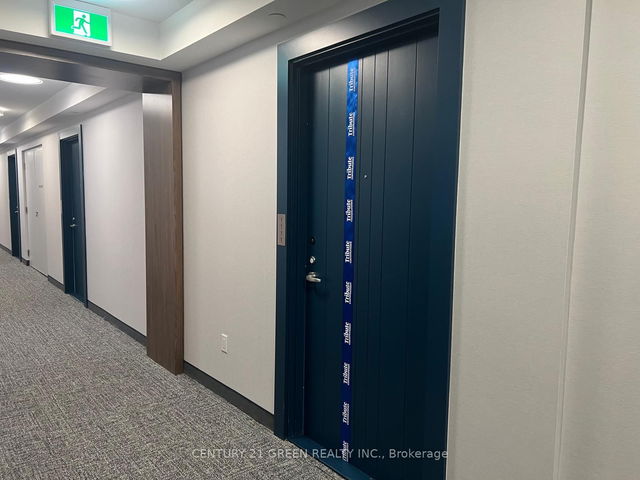 1111 - 2545 Simcoe Street