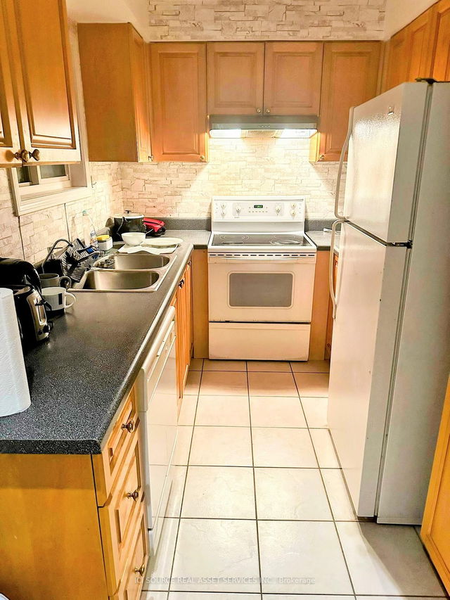 44 Eli Shackleton Court