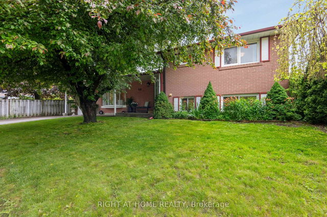 68 Highcourt Crescent