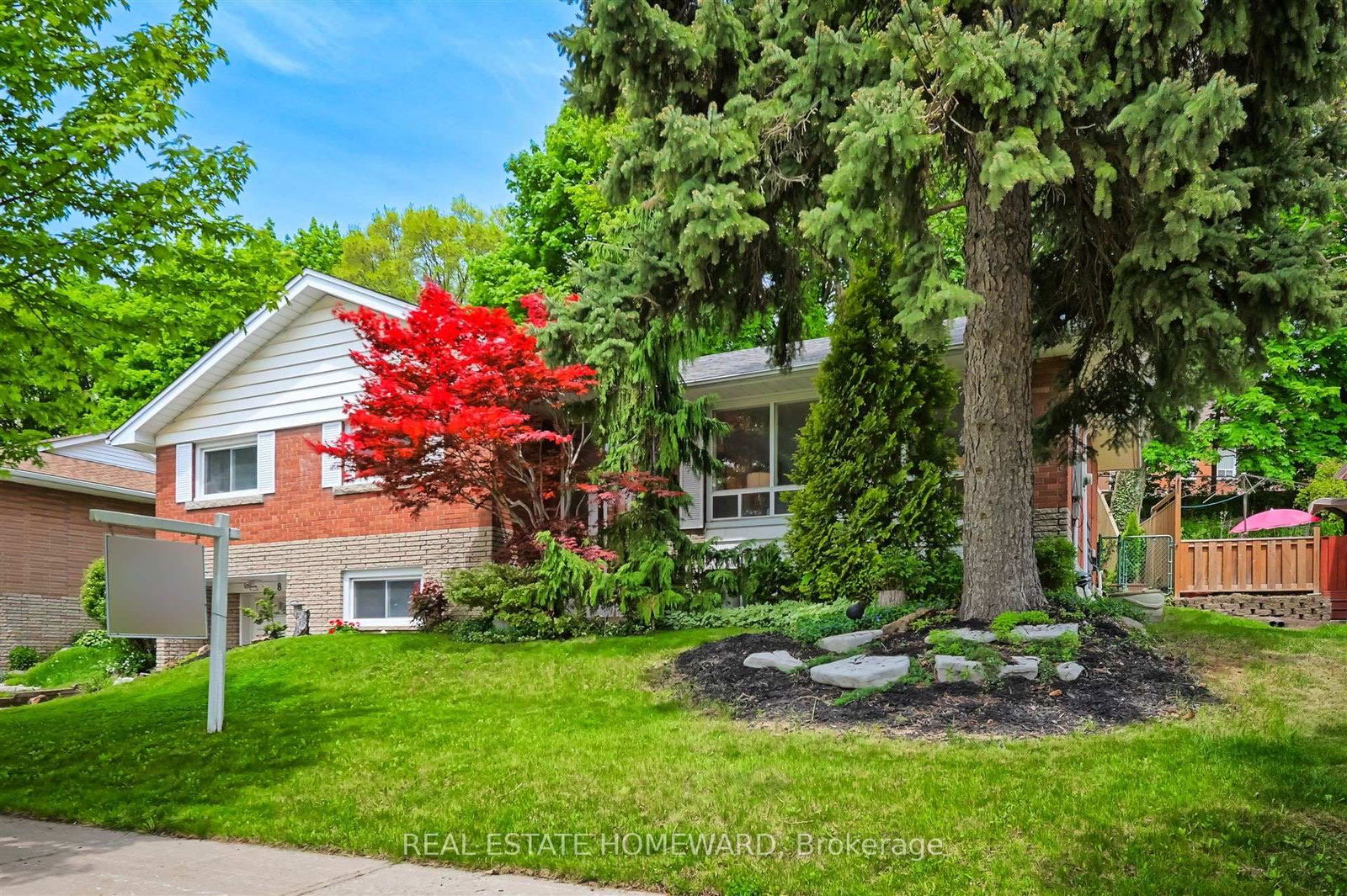 Detached House for sale at 8 Burnview Crescent, Toronto, Woburn, M1H 1B5 - MLS: E12184472