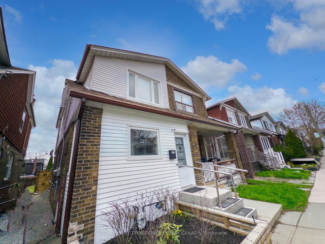 26 Greenwood Avenue