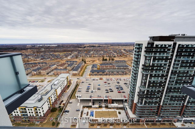 2709 - 2545 Simcoe Street