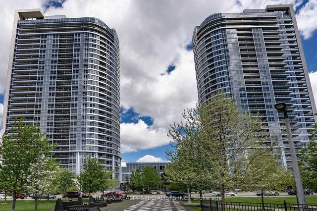 2710 - 151 Village Green Square