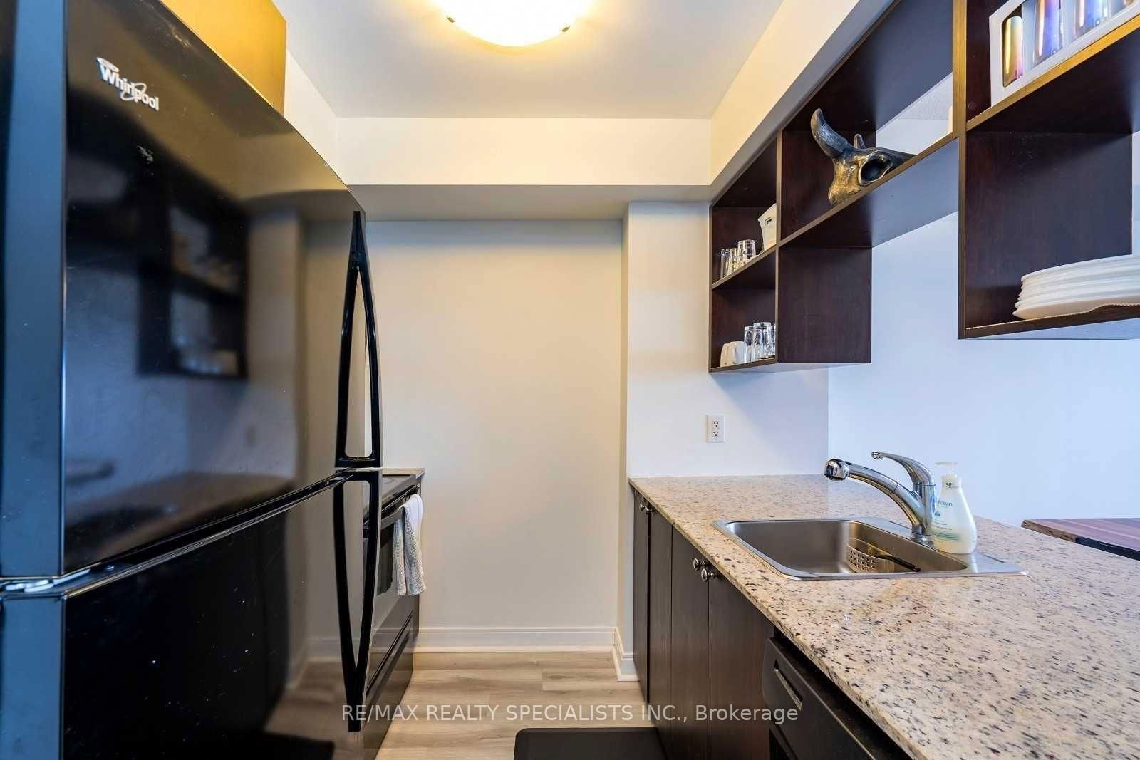 Condo for sale at 2710-151 Village Green Square, Toronto, Agincourt South-Malvern West, M1S 0K5 - MLS: E12184708