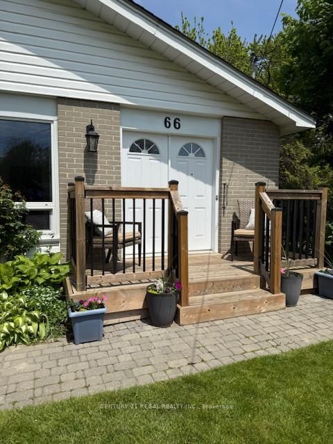 66 East Willow Gate