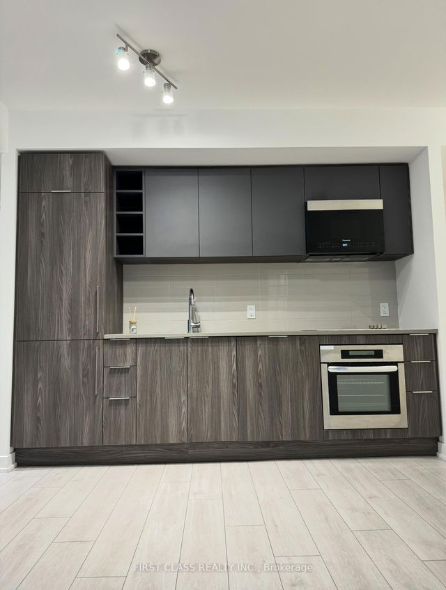 1108 - 2033 Kennedy Road