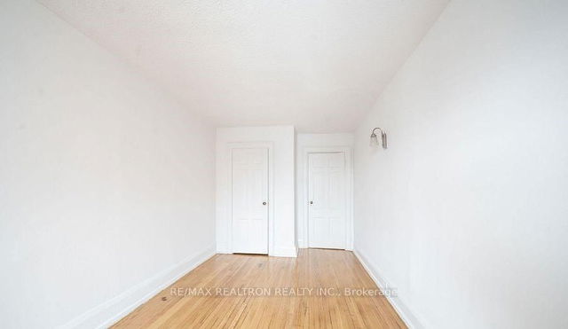 12 - 2 Kingston Road