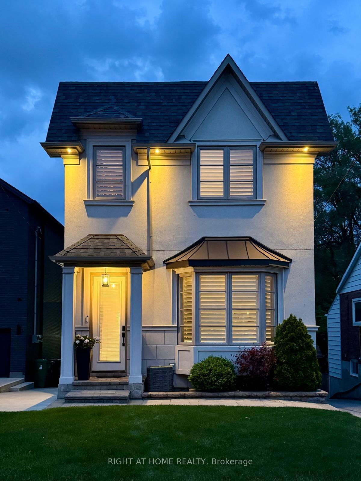 Detached House for sale at 77 Leroy Avenue, Toronto, Danforth Village-East York, M4J 4G9 - MLS: E12186432