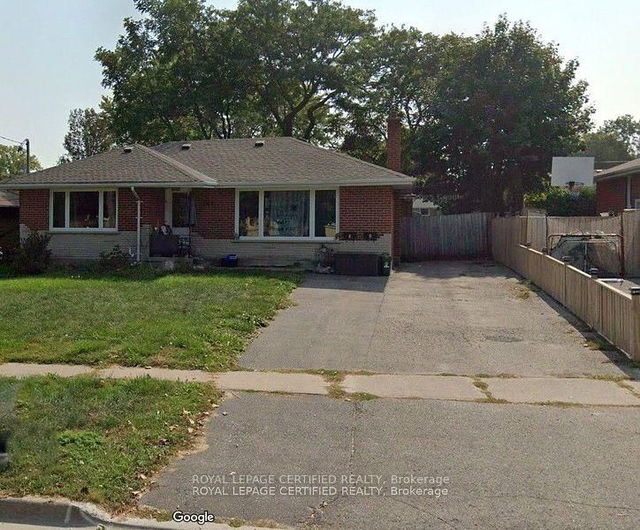 789 Regent Drive