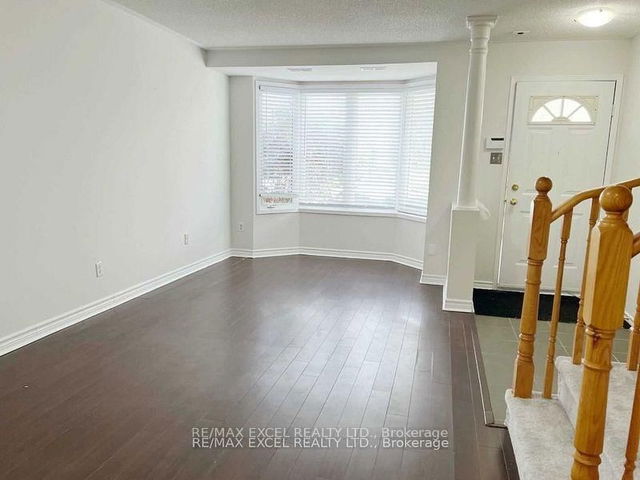 1010 - 28 Rosebank Drive