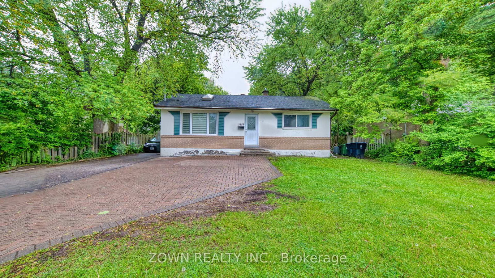 Detached House for sale at 3853 Finch Avenue, Toronto, L'Amoreaux, M1T 3G1 - MLS: E12186959
