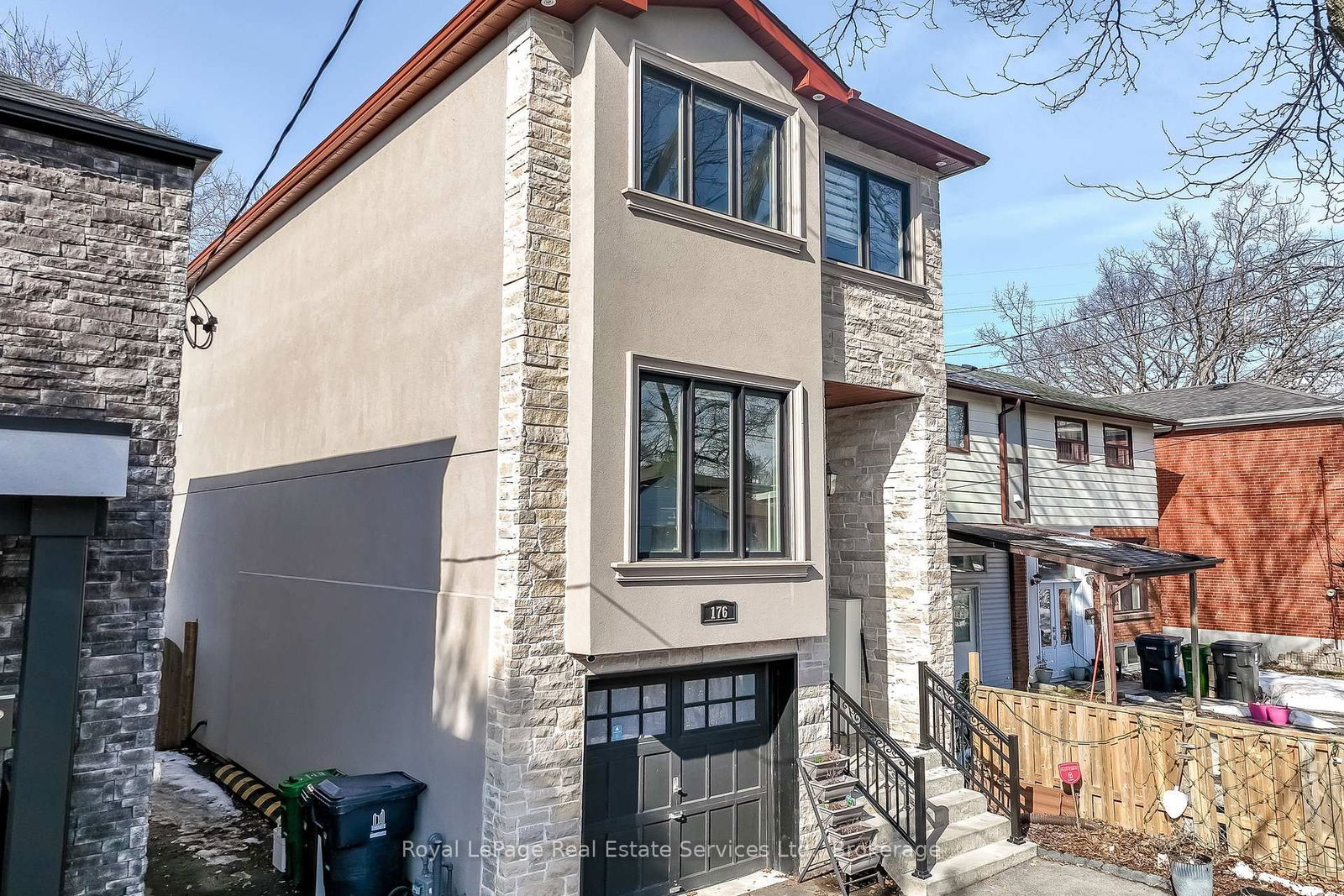 Detached House for sale at 176 Leyton Avenue, Toronto, Oakridge, M1L 3V6 - MLS: E12187134