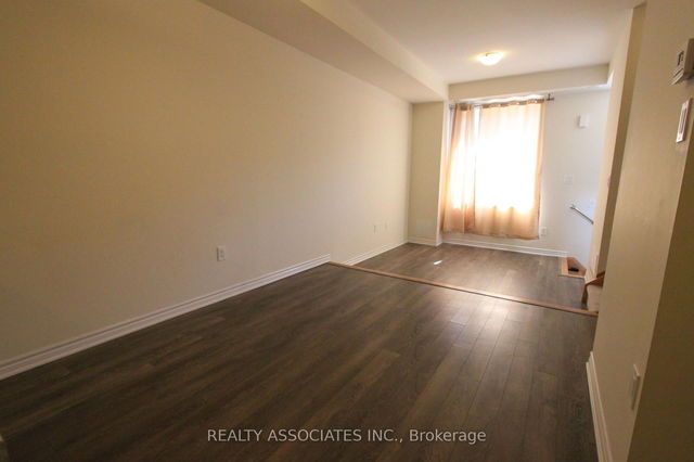 15 - 15 Heron Park Place