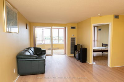 Unit 702 — 175 Bamburgh Circ, Toronto - Steeles image-0-2