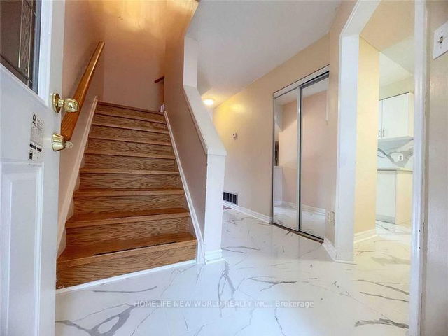 94 Seamist Crescent