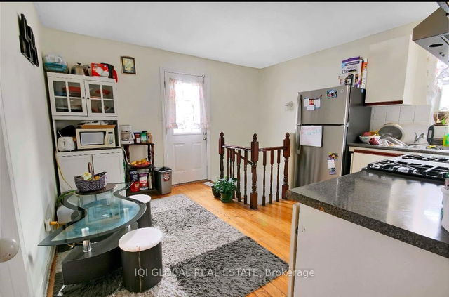 17 Mack Avenue