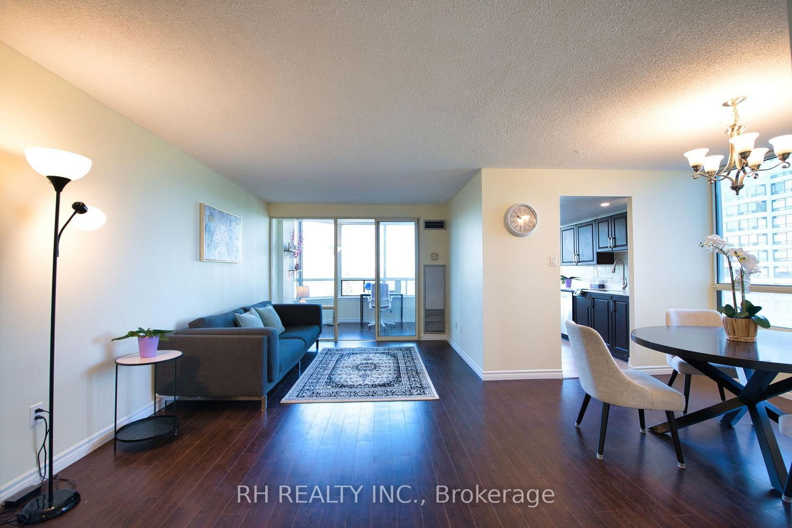 Condo for sale at 408-300 Alton Towers Circle, Toronto, Milliken, M1V 4X9 - MLS: E12187943
