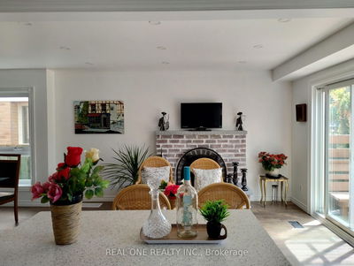 7 McCool Crt, Toronto - Milliken image-0-1