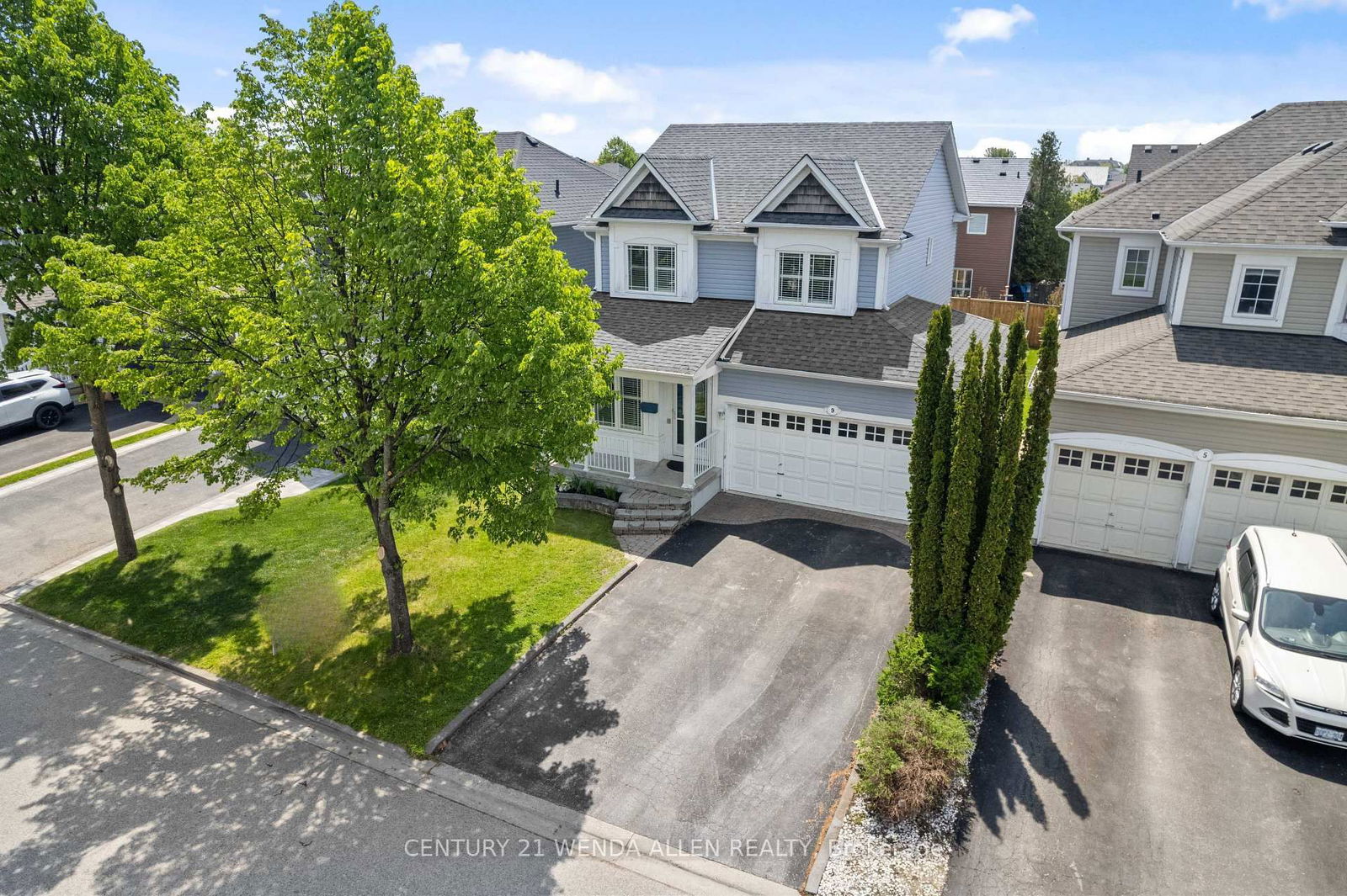 Property at 9 Rosemeadow