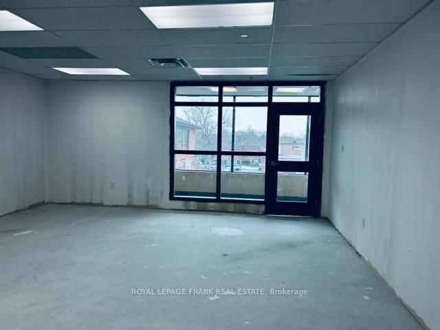 114 Dundas Street E, Unit 204 - Photo 3