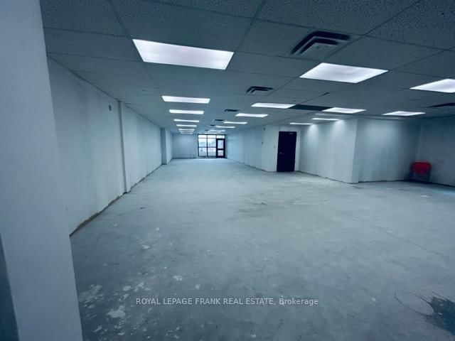 114 Dundas Street E, Unit 204 - Photo 5