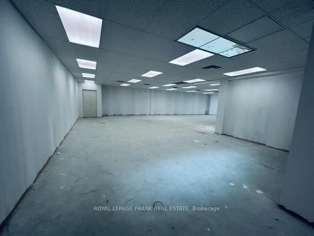 114 Dundas Street E, Unit 204 - Photo 9