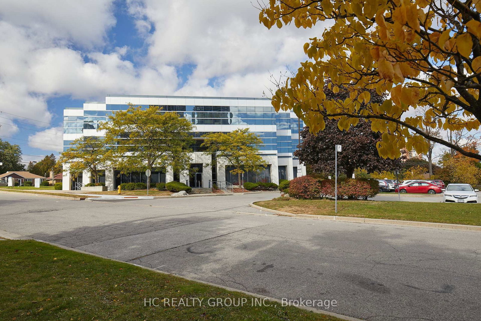 100 Cowdray Court, Unit 201