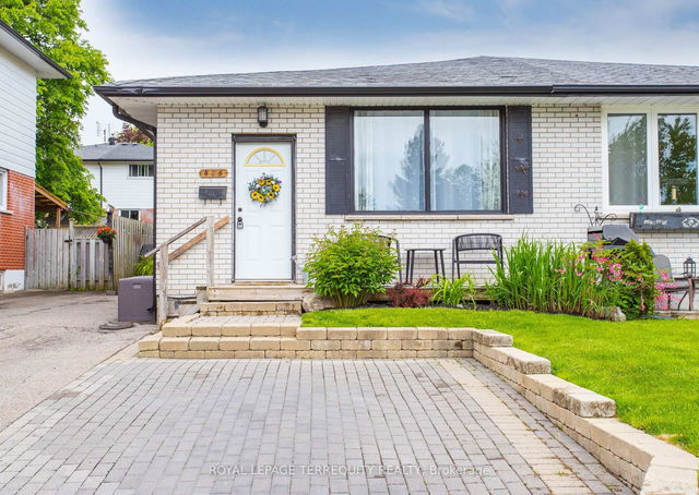 Main - 406 Oshawa Boulevard