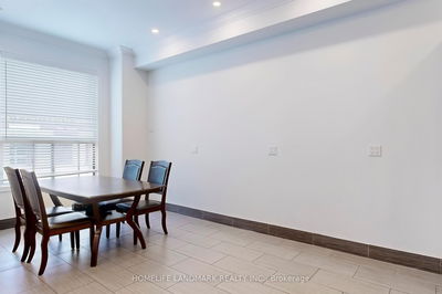 692 Gerrard St, Toronto - South Riverdale image-0-4