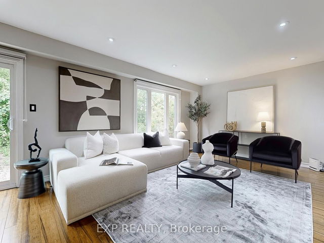 19 Kenscott Road