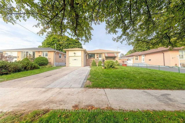 #Main - 20 Pixley Crescent