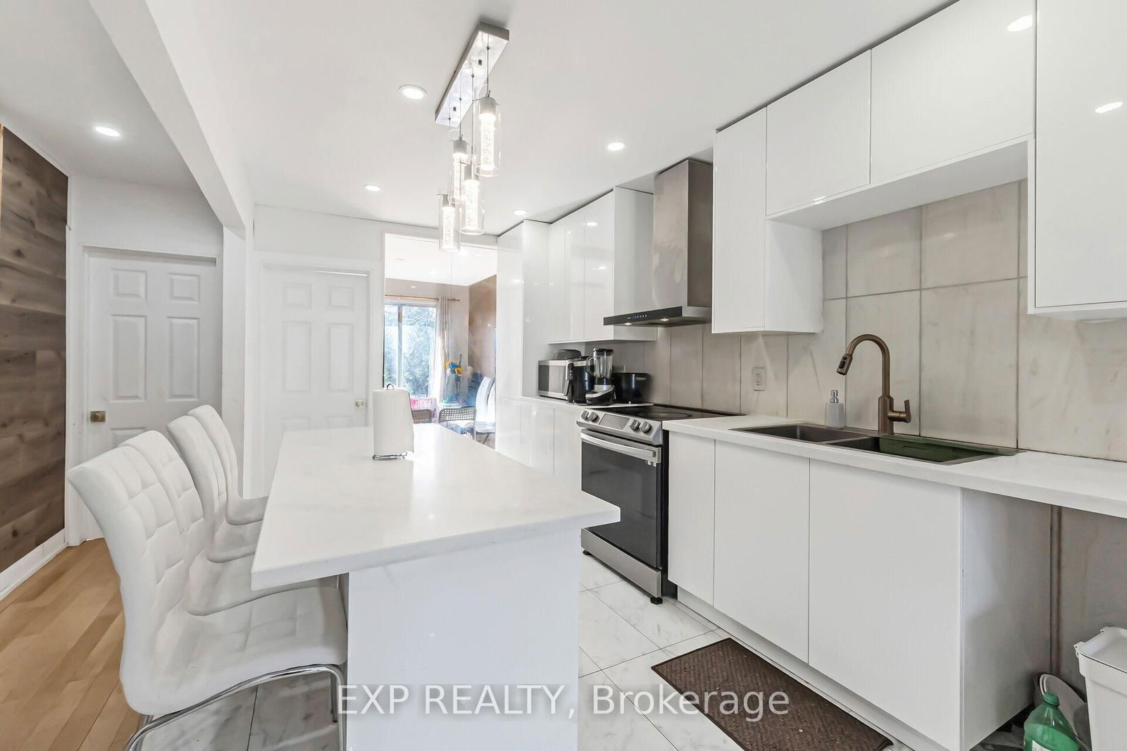 Detached House for sale at 32 Linden Avenue, Toronto, Kennedy Park, M1K 3H5 - MLS: E12190783