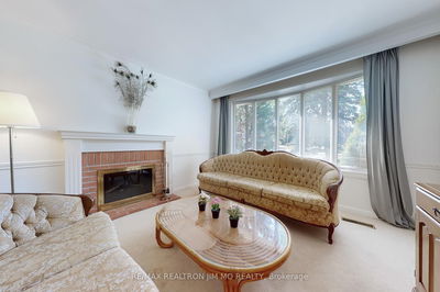 1 Amberdale Dr, Toronto - Bendale image-0-4