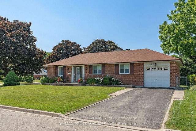 Lower - 124 Panter Crescent