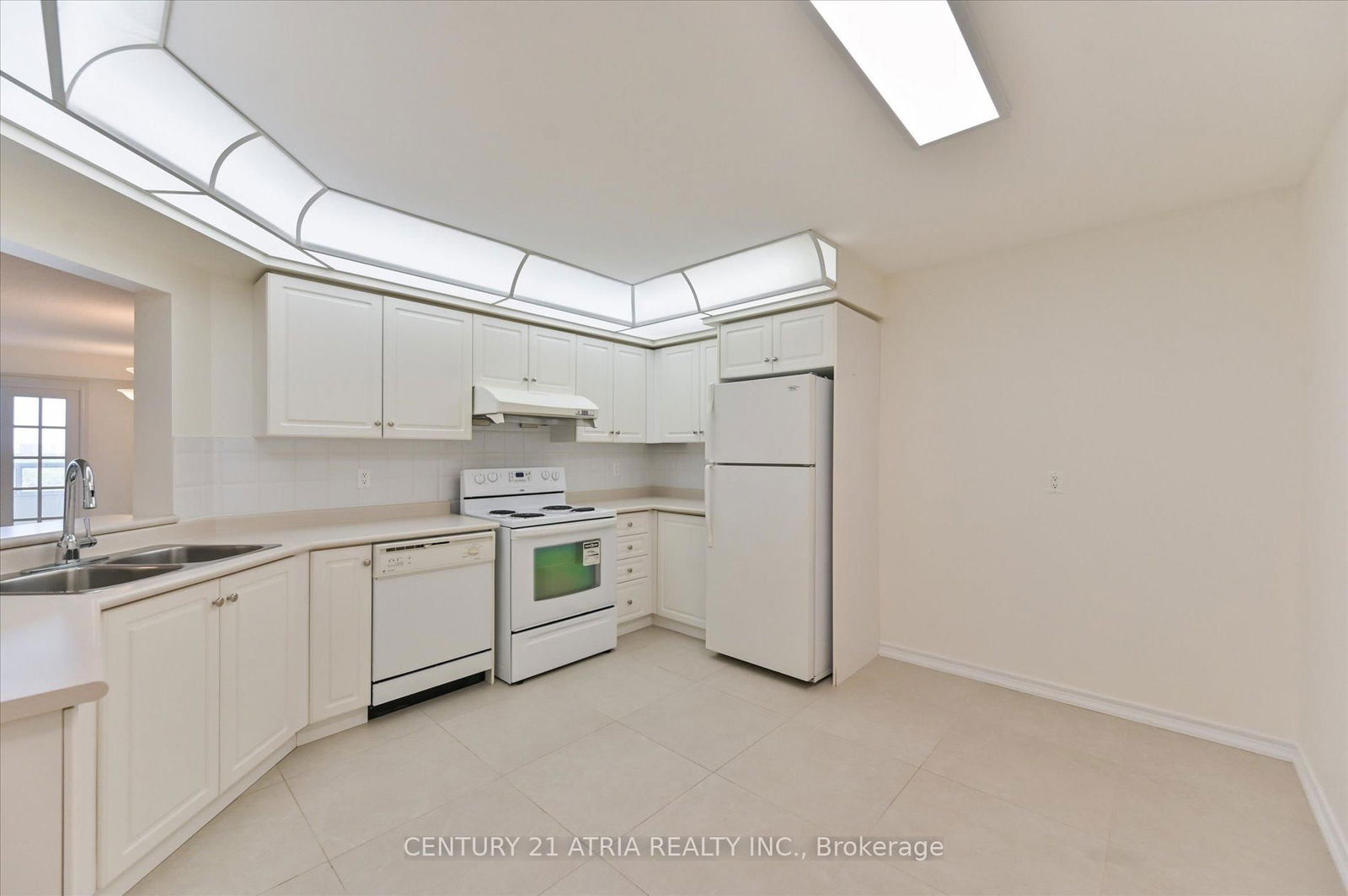 Condo for sale at 1712-228 Bonis Avenue, Toronto, Tam O'Shanter-Sullivan, M1T 3W4 - MLS: E12191391