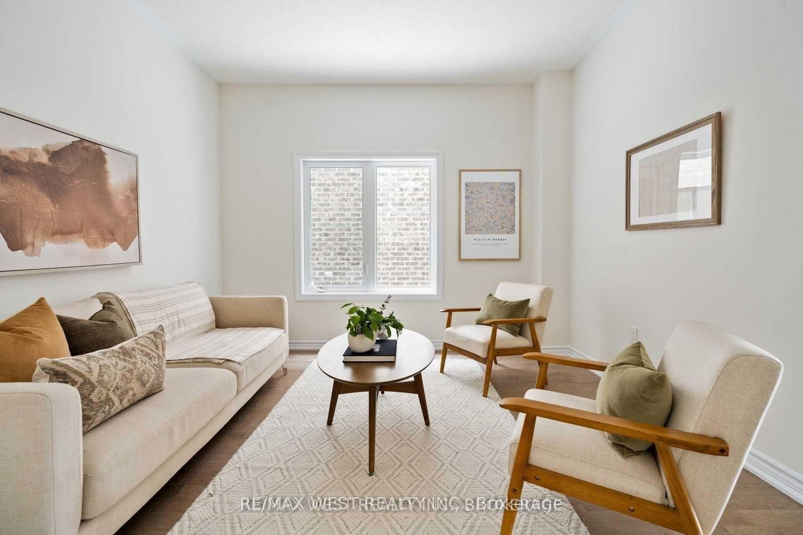 Listing Image 0