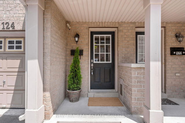24 - 124 Jenkinson Way