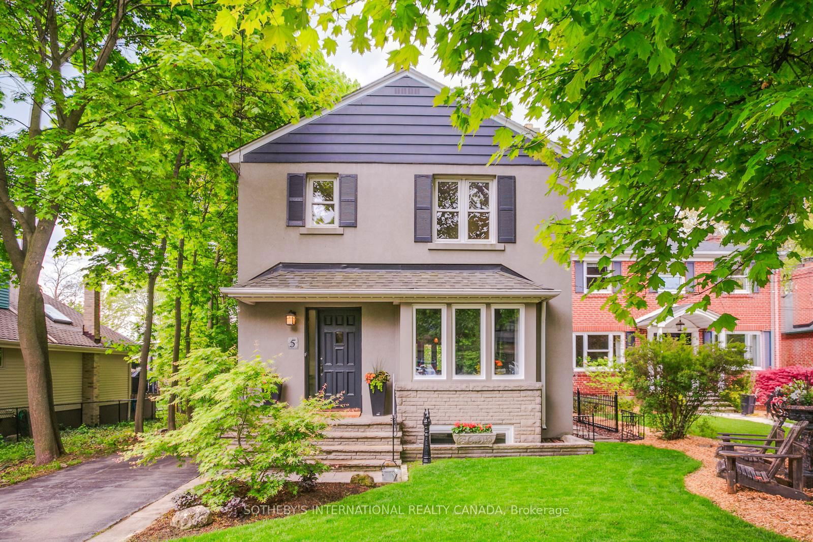 Detached House for sale at 5 Springbank Avenue, Toronto, Birchcliffe-Cliffside, M1N 1G2 - MLS: E12192879