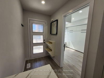 Unit 1rst Floor — 40 Akil Thomas Gdns, Toronto - Bendale image-0-4