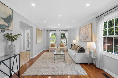 267 Ingleton Blvd, Toronto - Milliken image-0-4