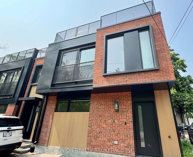 R - 2137 Gerrard Street