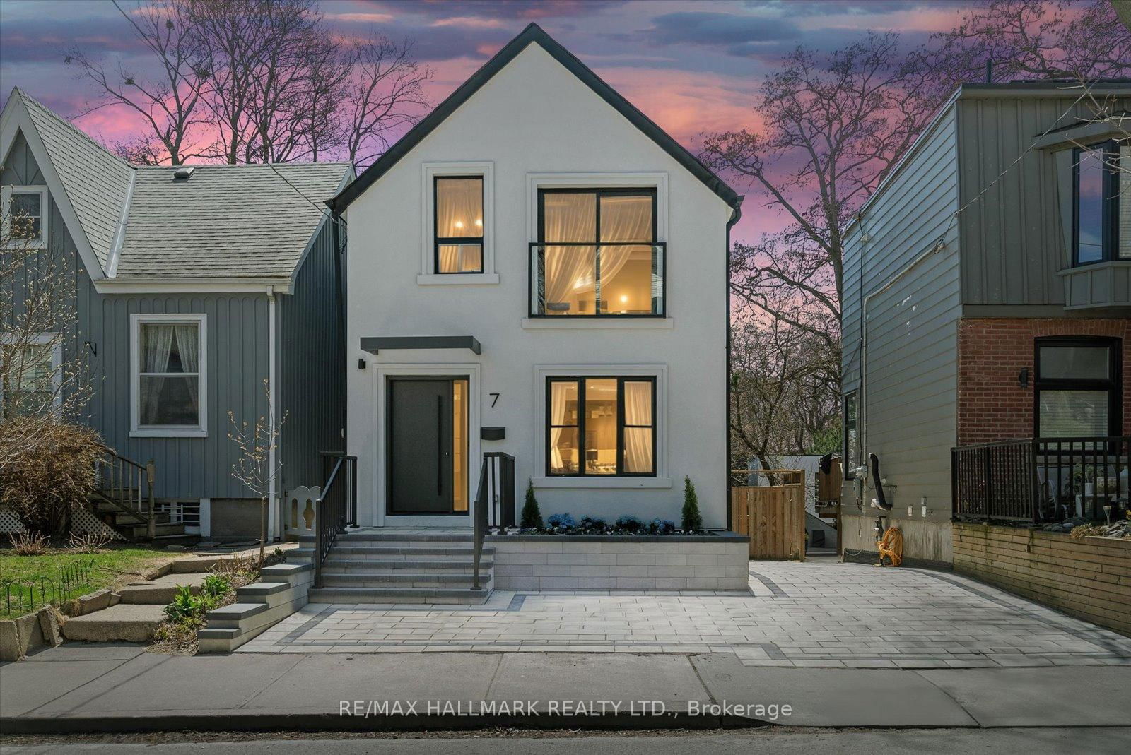 Detached House for sale at 7 Ivy Avenue, Toronto, South Riverdale, M4L 2H6 - MLS: E12193544