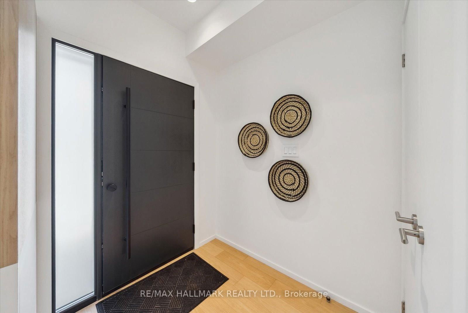 Detached House for sale at 7 Ivy Avenue, Toronto, South Riverdale, M4L 2H6 - MLS: E12193544