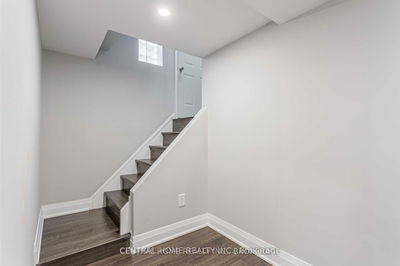 Unit Bsmt — 2 Kingsmere Cres, Toronto - Scarborough Village image-0-1