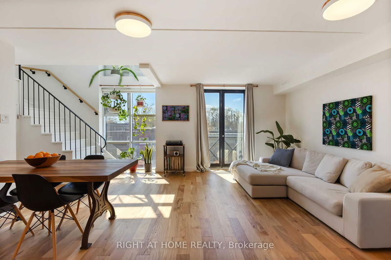 Unit 202 — 214 Main St, Toronto - East End-Danforth image-0-0