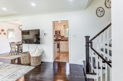 22 Ravine Park Cres, Toronto - Rouge E10 image-0-3