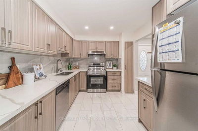 18 Tambrook Dr, Toronto - L'Amoreaux image-0-1