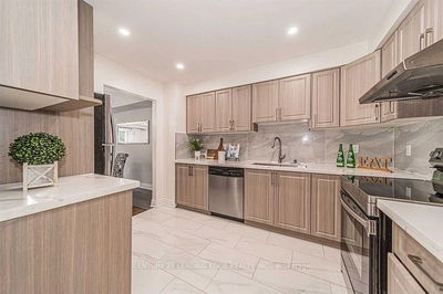 18 Tambrook Dr, Toronto - L'Amoreaux image-0-2