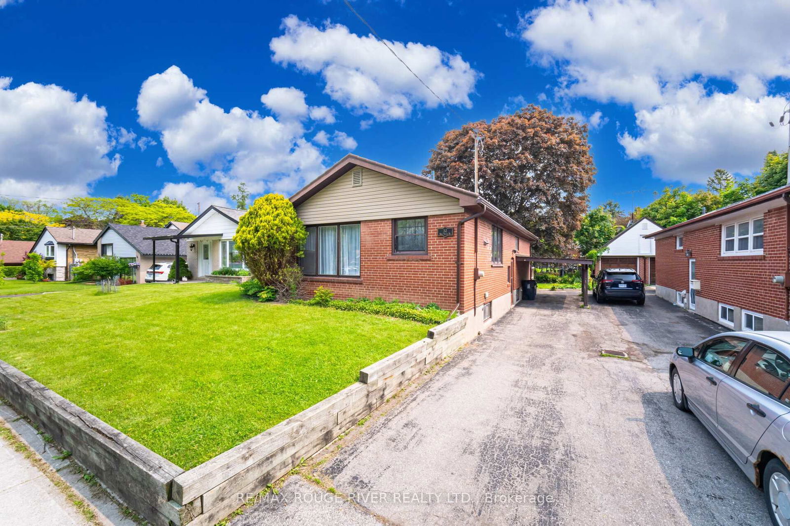 Detached House for sale at 32 Bow Valley Drive, Toronto, Morningside, M1G 3J6 - MLS: E12195014