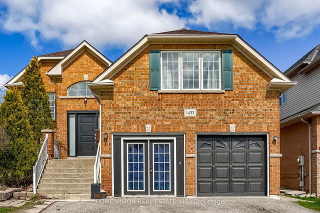 Lower Unit - 1433 Springwater Crescent